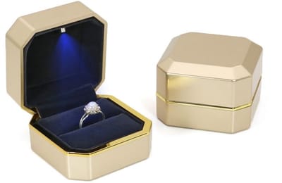 Ring Doosje met LED Licht – Goud met Gouden Rand – Voor Huwelijk, Verloving of Valentijnsdag