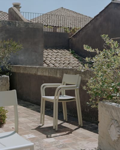 New Works May Armleunstoel Outdoor - light grey