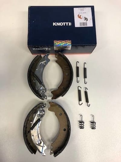 Remschoenen set Knott 200x50 Origineel blauwe doos