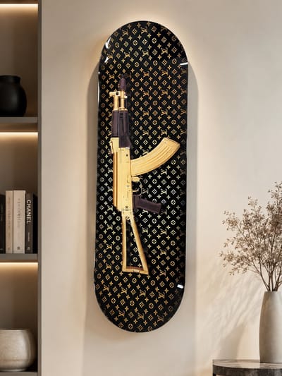 AK47 LV Wanddecoratie – Zwart/Goud Luxury Wall Art