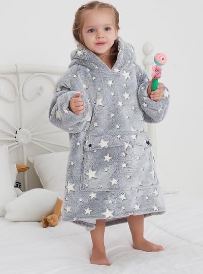 Hoodie deken kind - Fleece kinder poncho - plaid met mouwen en capuchon voor kinderen - oversized hoodie kind - hoodie plaid voor kinderen - fleece deken met mouwen - hoodie blanket - zacht & warm - maat 116 t/m 134 - glow star