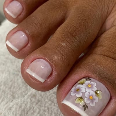 Prachtige Witte Zomerbloemen Neppoten met Volledige Bedekking - Kunstnagels voor Vrouwen en Meisjes, Perfect voor Nail Art en Voetversiering