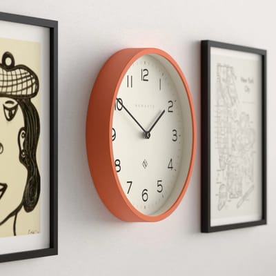 Newgate Number Four Echo - Wandklok - Oranje