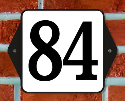 Huisnummerbord Klassiek - Nummer 84 - 14 x 11 cm - incl. bevestiging | - naambord - nummerbord - voordeur