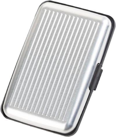 Stijlvolle Aluminium Credit Card Houder met RFID & NFC Bescherming voor ID en Betaalkaarten, Minimalistisch Design, Zilverkleurig