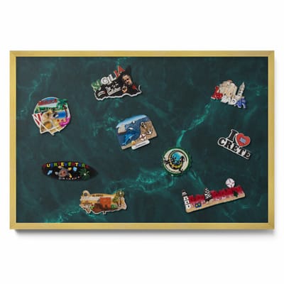 Tulup Magneetbord met Gouden Frame - Groente Magneetbord met Ontwerpen - 60 cm x 40 cm - Flessengroen marmer - Magneetbord voor Reissouvenirs - Magnetisch Bord Foto Bevestiging - Design Magneetbord met Frame