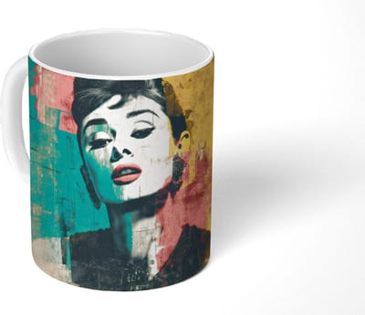 Mok - Koffiemok - Vrouw - Rode lippen - Expressief - Grafisch - Mokken - 350 ML - Beker - Koffiemokken - Theemok