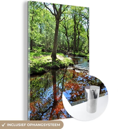 ® Glasschilderij 120x180 cm - Schilderij acrylglas - Reflectie in een beekje in het Nationaal park New Forest in Engeland - Foto op glas - Muurdecoratie woonkamer - Wanddecoratie slaapkamer - Schilderijen