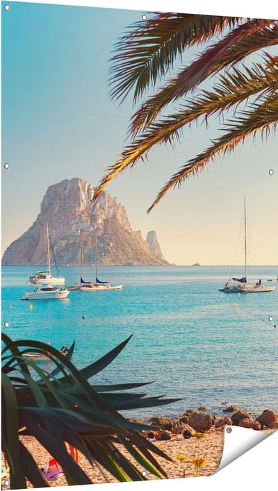 Gards Tuinposter Ibiza Cala d'Hort Strand - 100x150 cm - Tuindoek - Tuindecoratie - Wanddecoratie buiten - Tuinschilderij