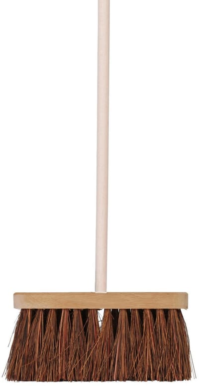 Talen Tools Straatbezem Natuurvezels - hout - 28 cm - buitenbezem - voor tegels - Steel hout van 120 cm - Harde ondergrond