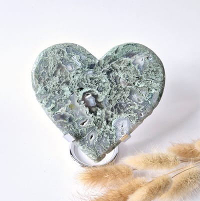 Edelsteen Grote Druzy Mosagaat Hart op Metalen Standaard – #52 250gram