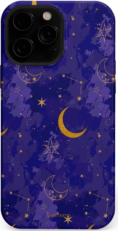 Casetastic Hoesje Geschikt voor Apple iPhone 13 Pro Magsafe - Stijlvolle Beschermende Duo-layer Case - Sterrennacht