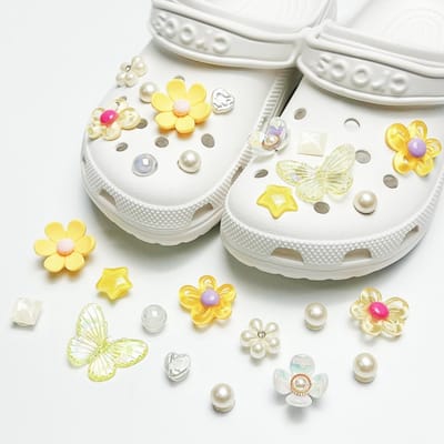 Schoenaccessoires-geschikt voor crocs charms- geschikt voor crocs pins- geschikt voor crocs Accessoires- geschikt voor Crocs Jibbitz-CJ-188 Gele vlinder bloemen