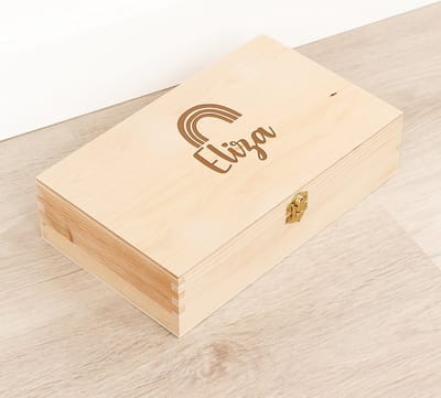Houten kistje 'Eliza' Regenboog - Tekenkist - Herinneringsdoos - Kraamcadeau - Knutseldoos - Memorybox - Baby - Geboorte