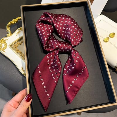 Nieuwe Zijden Vierkante Sjaal Dames Retro Paisley Cashew Print Neckerchief Vrouwelijke Foulard Hoofddoek Haarband Zachte Nek Tas Lint Satijn 70x70cm black