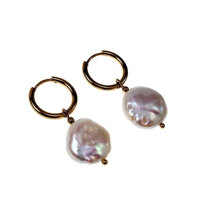 ∅16mm Oorringen Dames - Ronde en Platte Zoetwaterparel - Verguld RVS - Oorbellen met Glanzend Witte Parels