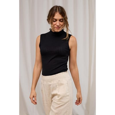 TWOTHIRDS Aiea T-shirt Black Maat: M | Mouwloze Tops Outlet | Dames | Zwart