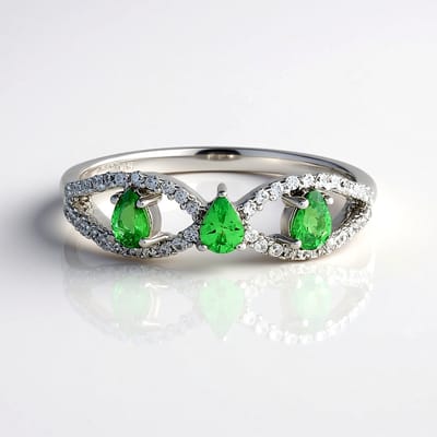Cavill - Luxe Zilveren Ring - 925 Sterling Zilver Rhodium - Peervormige Groene Tsavoriet 0,45 ct - Zirkonia 0,25 ct - Elegante Edelsteen Ring