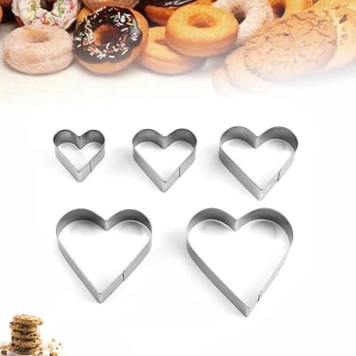 Set van 5 Hartvormige Koekjesuitsteekvormen van RVS voor Valentijnsdag en Bakplezier