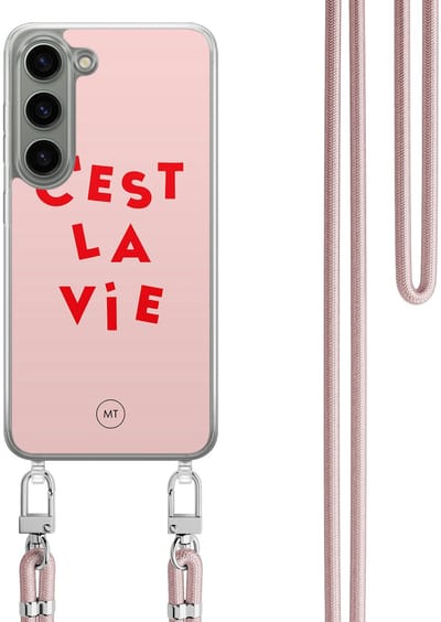 Hoesje met koord geschikt voor Samsung Galaxy S23 - C'est la vie - Inclusief Rosegoud koord - Crossbody beschermhoes - Transparant, Roze - Mooie Telefoonhoesjes