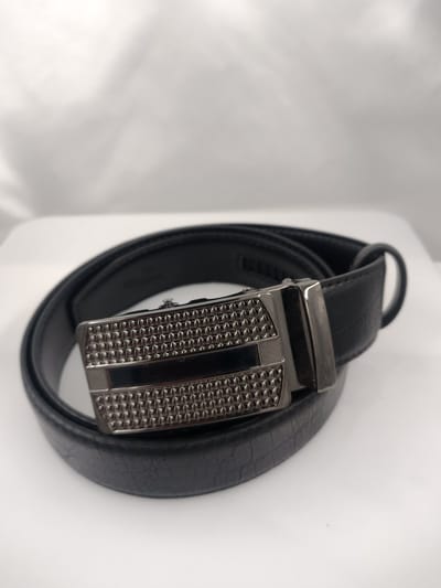 RR14-RB20.41*120 : Leren riem zwart, krokodillenpatroon L120cm, H38mm, D4mm met antraciet metalen buckle Rasorblade