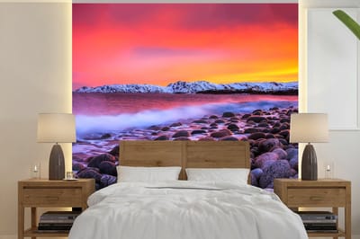 Behang - Fotobehang Zon - Stenen - Sneeuw - Landschap - Water - Breedte 240 cm x hoogte 240 cm