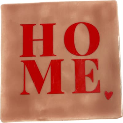 Hippe tegeltje met tekst: Home | Zalm/roze met rood | Gepersonaliseerde cadeau | Hippe Spreuktegel | Nieuwe woning cadeau | Housewarming cadeau