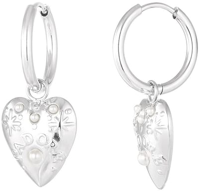 Joy Ibiza - hartje oorbellen - hartje bedel oorringen bewerkt met pareltjes - klap scharnier sluiting - ear party boho - bohemian style - stainless steel