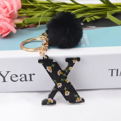 Letter Sleutelhanger A-Z – Luxe Initialen Sleutelhanger met Pompon & Kwastje – Tashanger voor Dames & Meisjes – Accessoire voor Sleutelbos, Handtas, Rugzak & Autosleutel – Persoonlijk Cadeau voor Vrouw, Moeder, Dochter & Vriendin