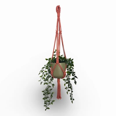 Plantenhanger 'Funky' - Kies kleur en lengte - Rood/Roestbruin - 80 cm lang - Katoenkoord - Geschikt voor Pot met Diameter t/m 20 cm - Handgemaakt in ons Macramé Atelier - Prijs per Stuk - Let op: Exclusief Pot - Inclusief Verzendkosten