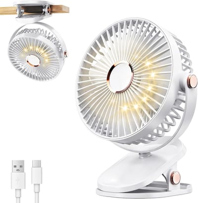 LISM - Draagbare clipventilator met LED-verlichting, USB-bureauventilator op batterijen, stille, oplaadbare mini-bureauventilator met 4 snelheden, 360° draaibare persoonlijke koelventilator Geschikt voor thuis, kantoor, kinderwagen en camping (wit)