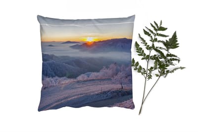 Sierkussens - Kussentjes Woonkamer - 40x40 cm - Winter - Bergen - Zon - Avond - Kerstversiering - Kerstdecoratie voor binnen - Woonkamer