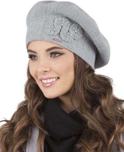 Vivisence Dames Winter Set Baret En Sjaal - Wolmix Gebreid Met Applicatie Op De Voorkant En Perfecte Pasvorm - Heerlijk Warm En Comfortabel Voor Dagelijks Gebruik Tijdens Koude Winterdagen - Lichtgrijs