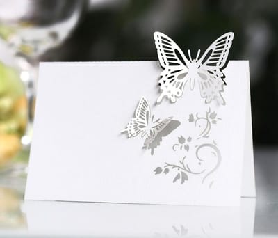 50 Stuks Luxe Tafelkaarten met 3D Vlinder | Naam- en Plaatskaartjes voor Feest