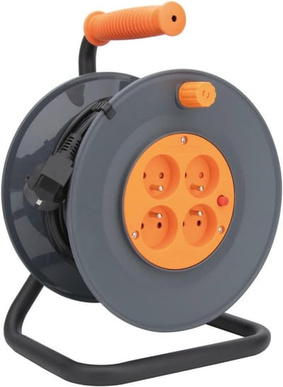 Haspel met 4 stopcontacten en stroomonderbreker - 25m