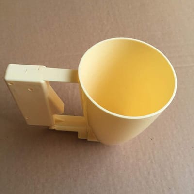 Donut Maker - Bakvorm Dispenser - Zelf Gebak Maken - Eenvoudige Bediening - 10x10x5 cm - Lichtgeel