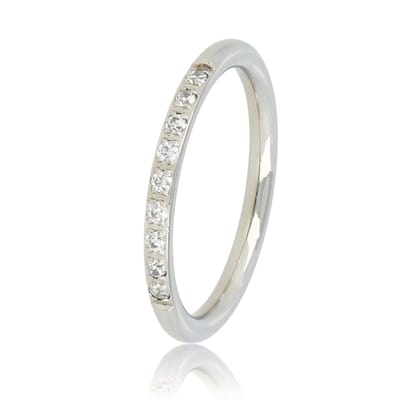My Bendel - Fijne Aanschuifring Zilverkleurig met Witte Steentjes - Fijne Zilverkleurige Aanschuifring - Witte Zirkonia Steentjes - met Luxe Cadeauverpakking | Sieraden Voor Dames | Maat 17.00 Mm / Maat 53