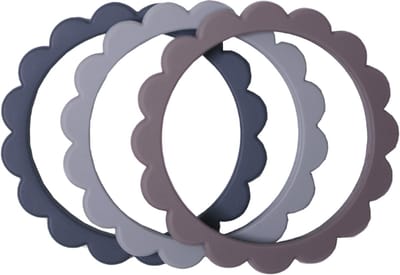 Mushie Bloemen Bijtring / Armband Dove Gray 3 Stuks