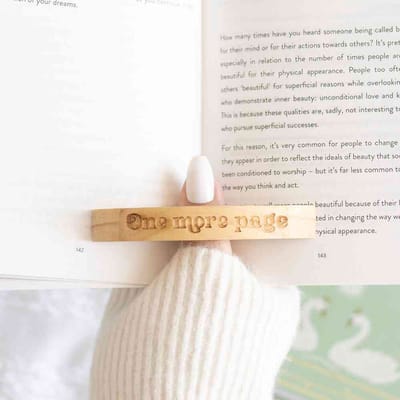 Something Different - Book Worm Thumb Page Holder Boekenlegger - Multicolours