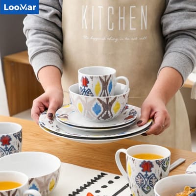 LooMar Luxe Serviesset – 16 delig – 4 persoons – Porselein - Bordenset – Dinner platen – Dessertborden - Kommen - Mokken - Set - Wit met Print