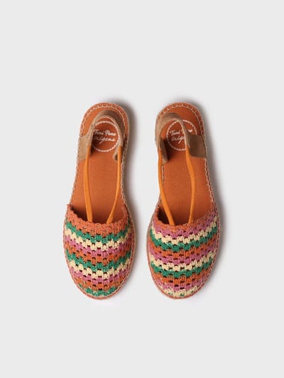 Platte espadrilles voor dames van veelkleurig haakwerk | EMILIA