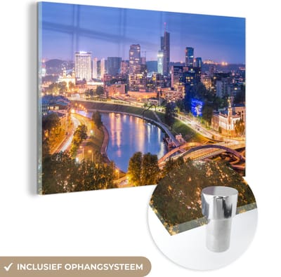® Glasschilderij 180x120 cm - Schilderij acrylglas - De Gediminas Tower in de stad Vilnius Litouwen - Foto op glas - Muurdecoratie woonkamer - Wanddecoratie slaapkamer - Schilderijen