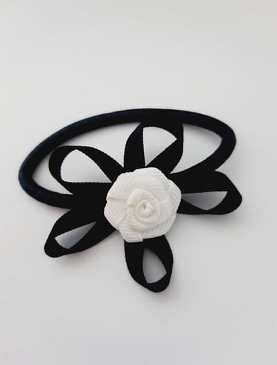 Le Sjalerie Haarelastiek Meisje Met Bloem Donkerblauw En Wit Elastiek 2 stuks