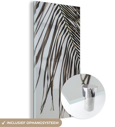 MuchoWow® Glasschilderij 60x120 cm - Schilderij acrylglas - Bladeren - Zomer - Palmblad - Tropisch - Foto op glas - Schilderijen