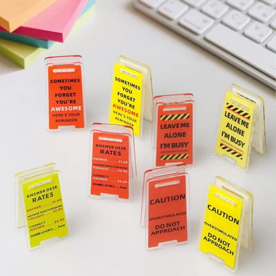 Grappige notitiehouders - Bureauborden memo - Kantoor decoratie - 8 stuks set - 14 x 7.7 x 1.7 cm