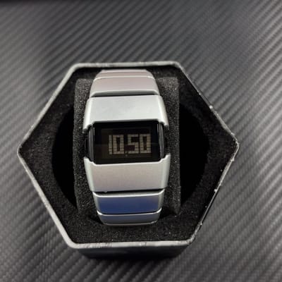 Montres Médiévales Millénaires de Forme Spéciale Montres Carrées Vintage Tendance de Niche Numériques Lumineux Personnalisées Montres Électroniques black