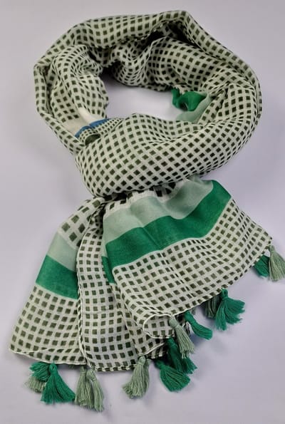 Dames sjaal met kleuren en franje 50% katoen met 50% viscose