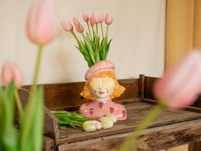 Vaas Meisje aardbei - Roze Aardewerk pot - 24 cm hoog