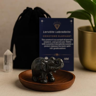 Edelsteen Geluksolifant - Larvikiet Labradoriet 50x35x25mm