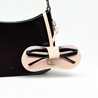 Ainy Zachte Brillenkoker voor Handtas - Roze | Elegant & Stijlvol | Brillenhoesje met Magneetsluiting | Waterdichte en Krasbestendige Opberg Etui voor Brillen & Zonnebrillen | Trendy en Ophangbaar